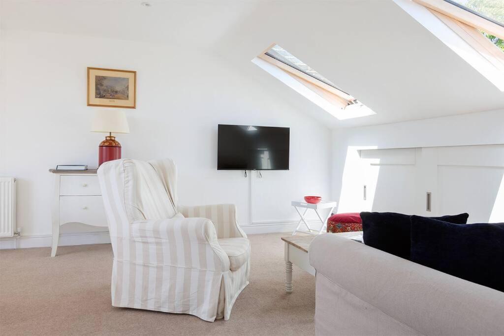 Spacious 3 Bedroom Flat With Terrace London Kültér fotó
