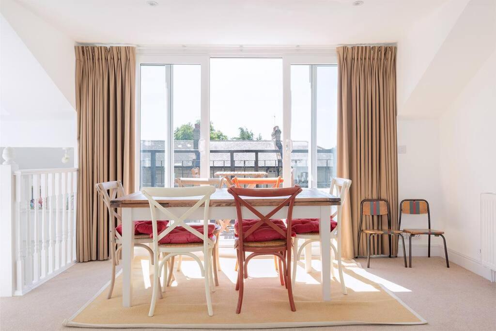 Spacious 3 Bedroom Flat With Terrace London Kültér fotó
